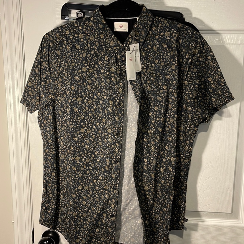 Beautiful black and green AG shortsleeved shirt